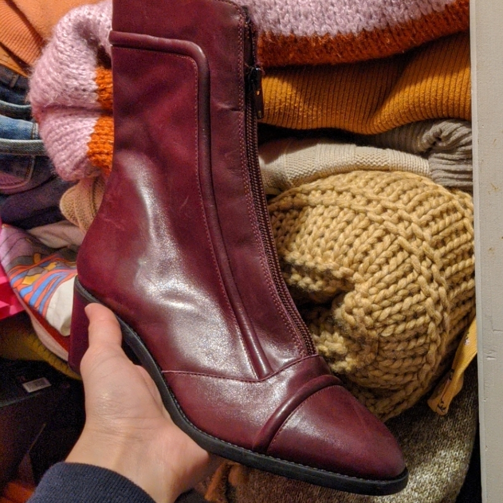RARE Diane Von Furstenberg zip up boots